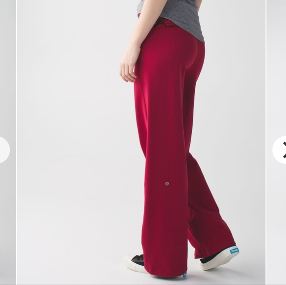 Lululemon Stillness Red Pants Wide Baggy Joggers Sweats Roll Down Waist Size 8 - Picture 2 of 16